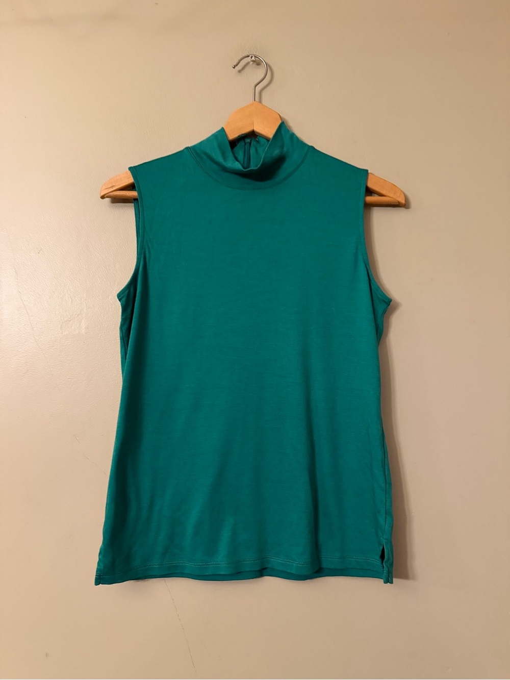 Talbots High Mock Neck Sleeveless Top Blouse Zippered Back Green Size Sp Office